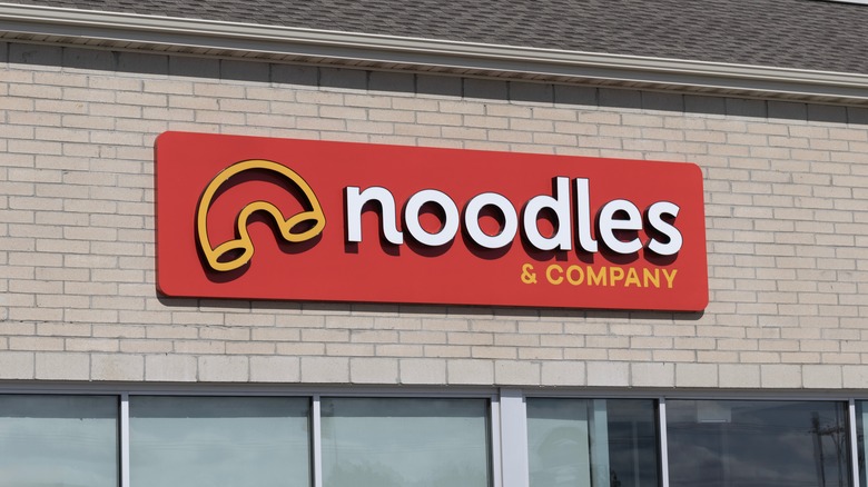 Noodles & Company restaurant sign