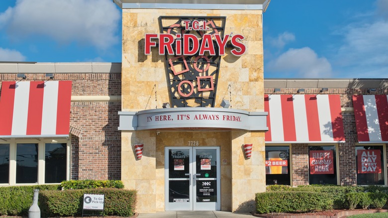 TGI Fridays restaurant exterior