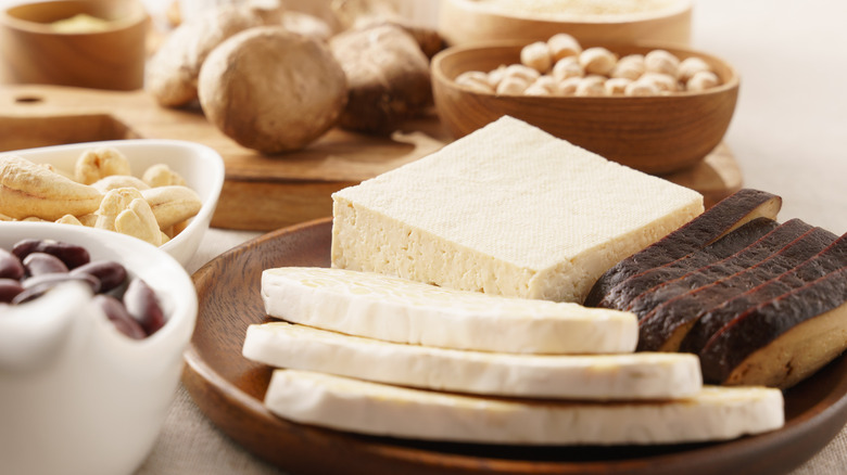 meat substitutes including tofu, mushrooms, and nuts