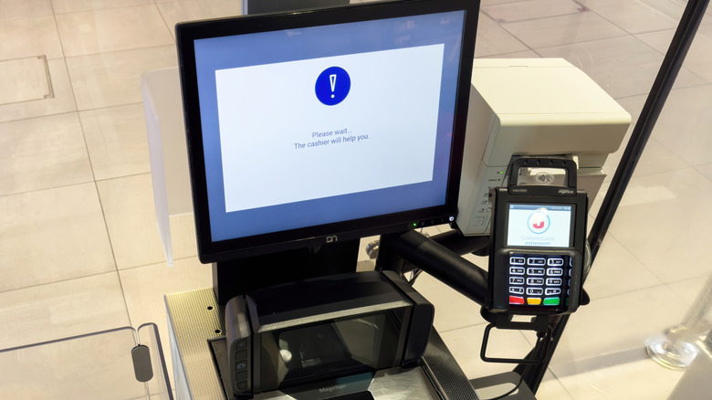 An error message on a self-checkout machine