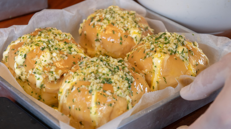 Garlic butter dinner rolls