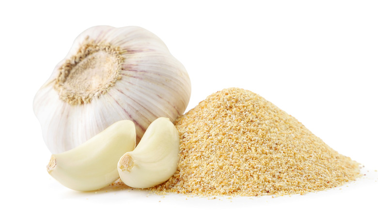 garlic granules and fresh garlic