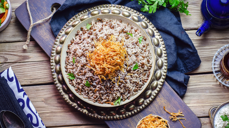 mujadara on platter