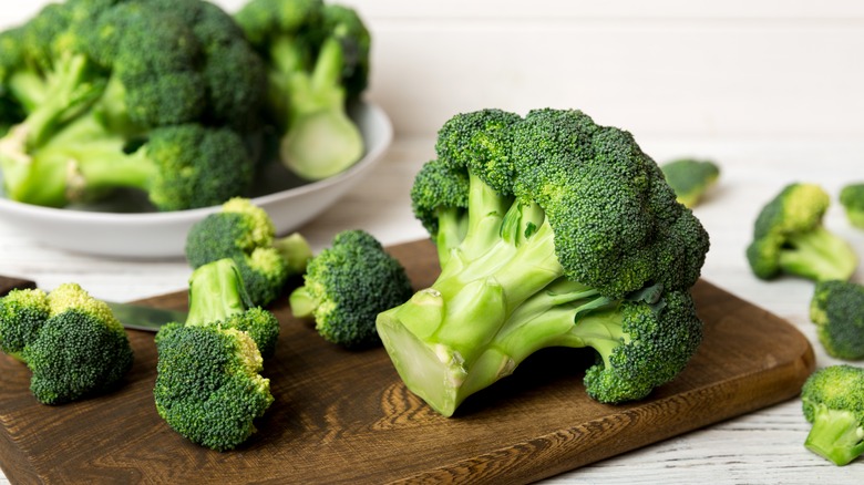 broccoli on cutting board