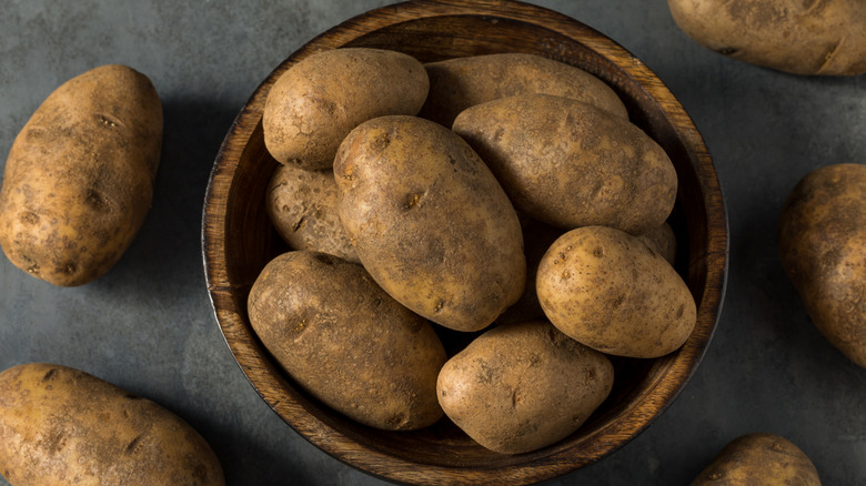 Russet potatoes in a bowl