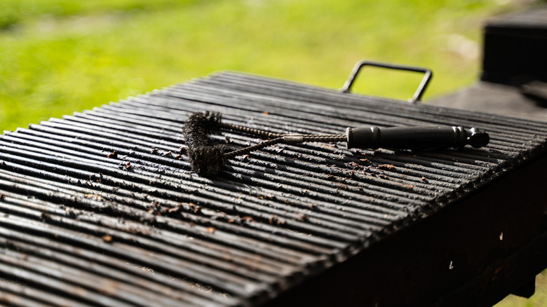 Dirty barbecue grill