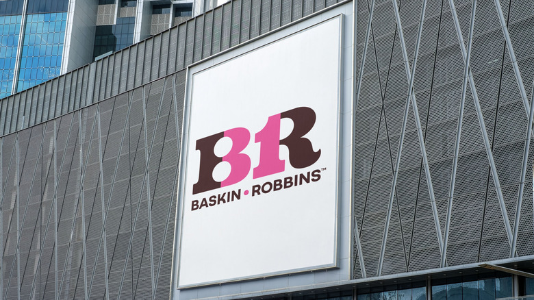 Baskin Robbins logo with hidden 31