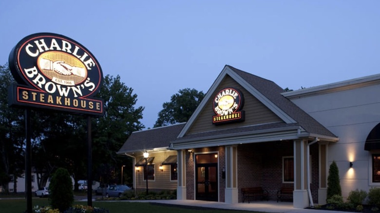 14 Steakhouse Chains That Are Struggling To Stay In Business