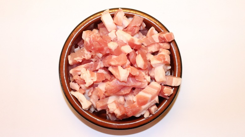Lardon in brown bowl