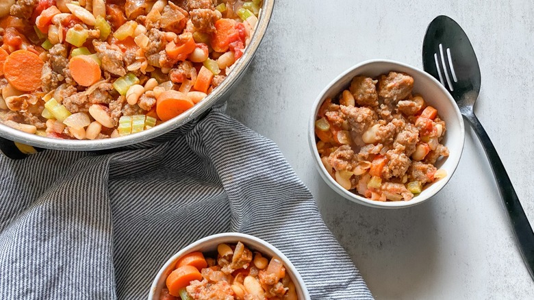 cassoulet pot and bowls