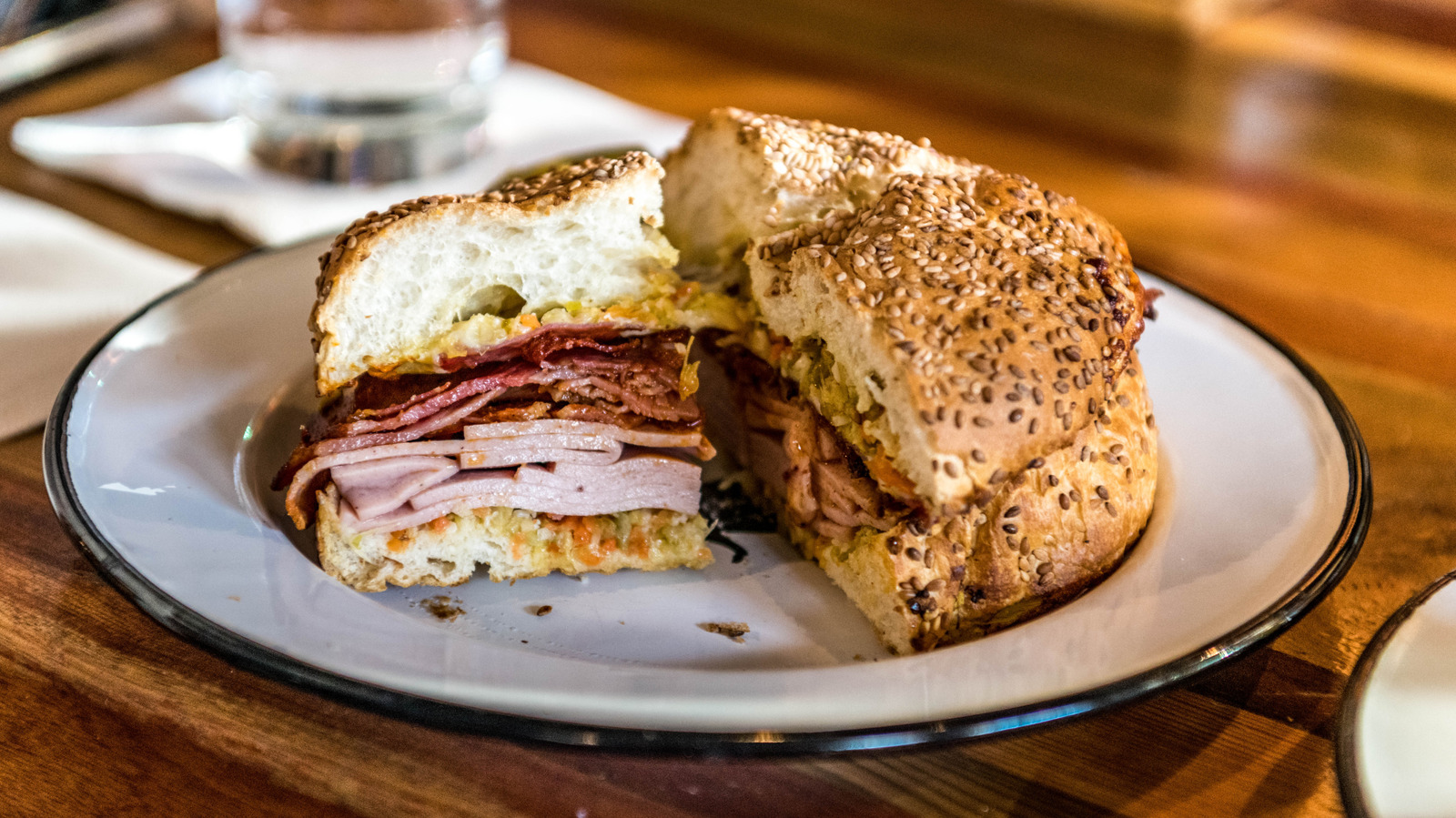 <a href="https://www.mashed.com/2245841/southern-sandwiches-everyone-should-try/" target="_blank">15 Southern Sandwiches Everyone Should Try Once</a>