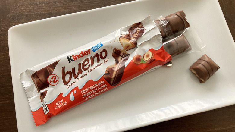 Kinder Bueno bars displayed on platter
