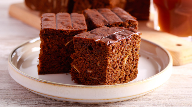 slices of gingerbread on a plate