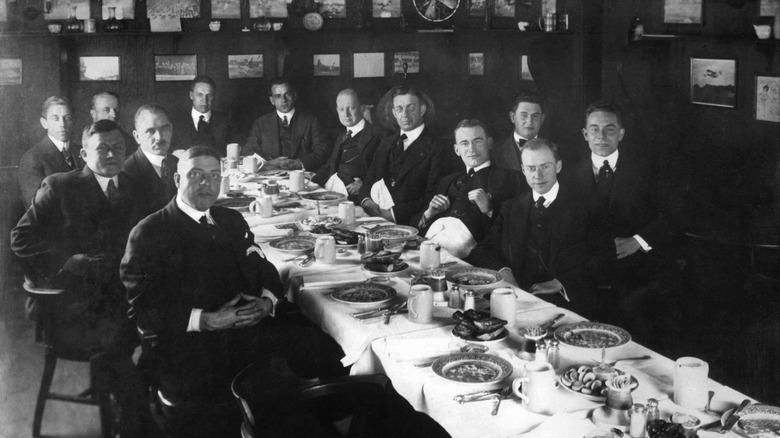 Diners at New York City's Keen's Steakhouse in 1916