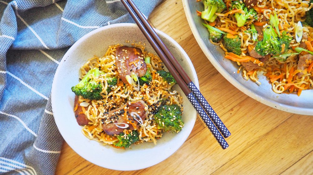 20-minute beef and broccoli lo mein