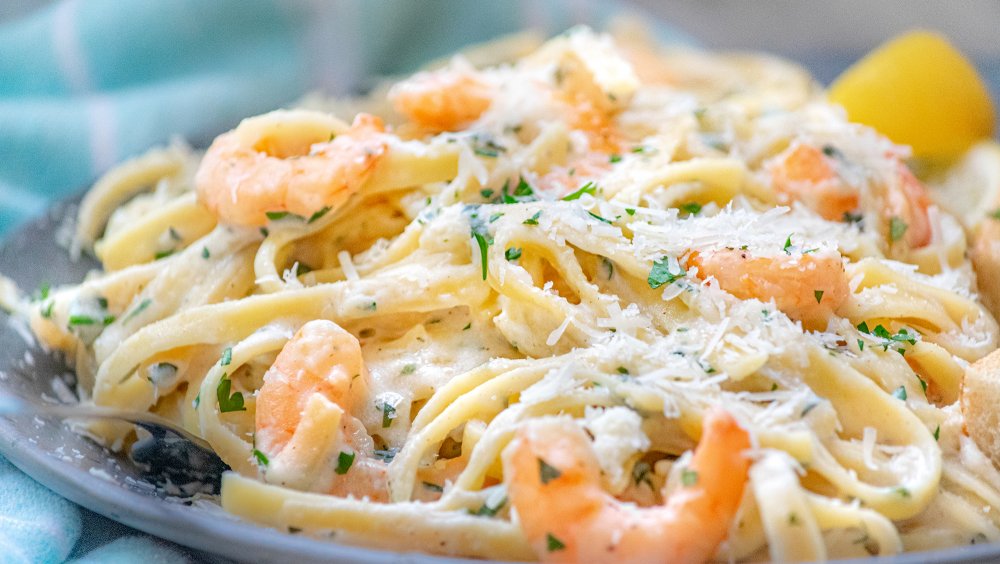 20-Minute Shrimp Alfredo Pasta Recipe