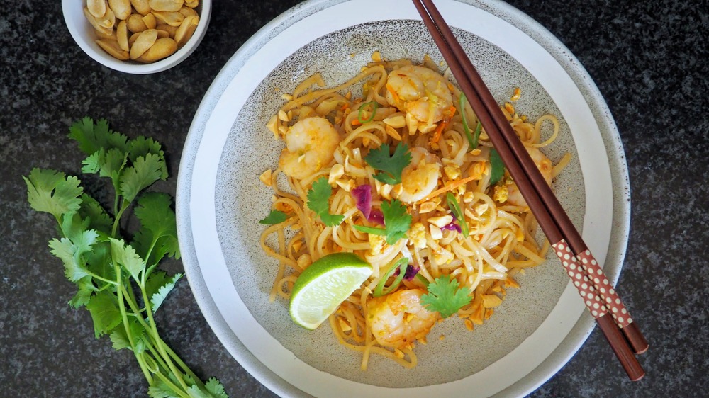 20-minute shrimp pad Thai