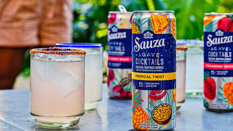 Sauza Agua tropical twist can