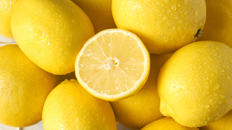 pile of wet lemons