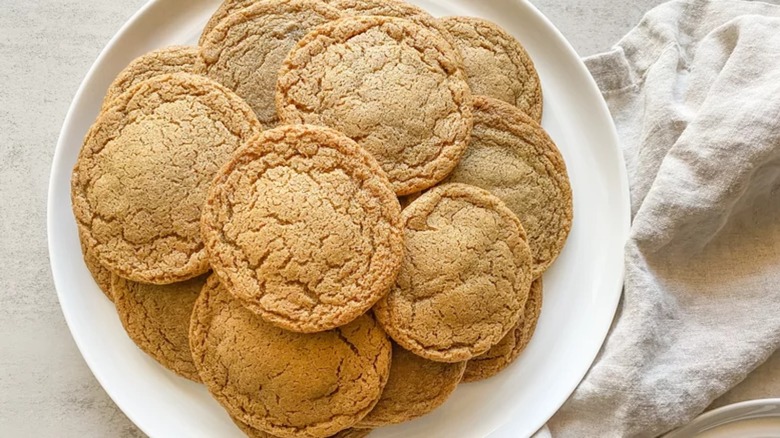Chewy Molasses Spice Cookies