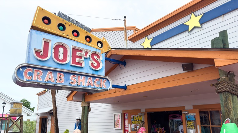 Exterior of Joe's Crab Shack