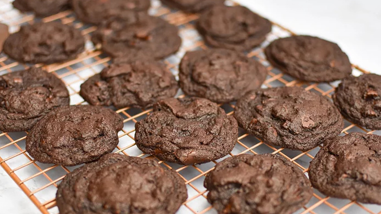 35 Easy Valentine's Day Chocolate Recipes To Try This February
