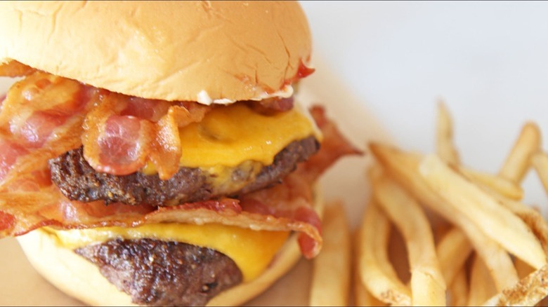 double cheeseburger with bacon 