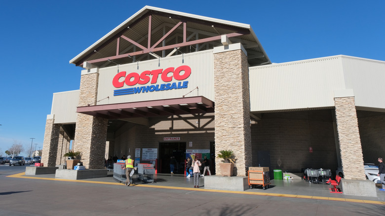costco exterior during daytime