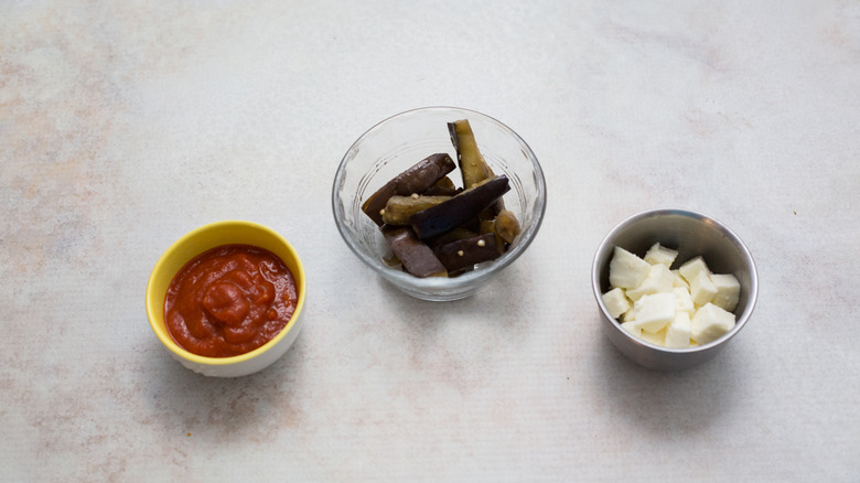 pasta ingredients in small bowl