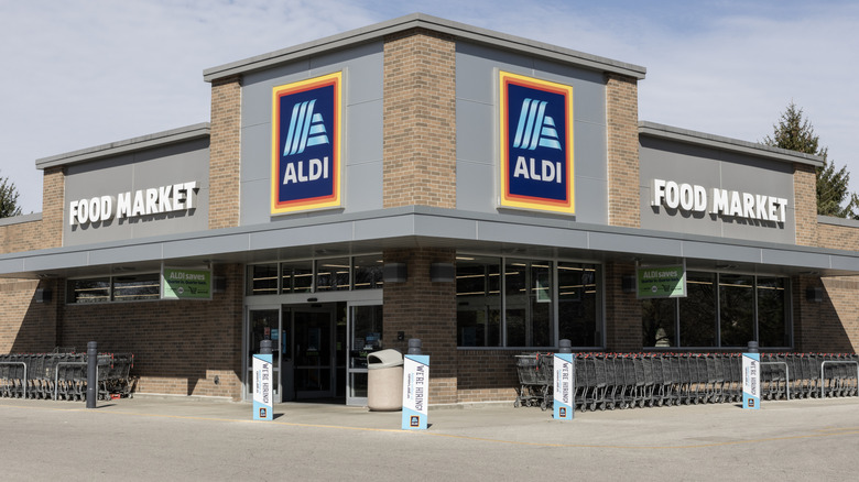 Exterior of Aldi in daytime