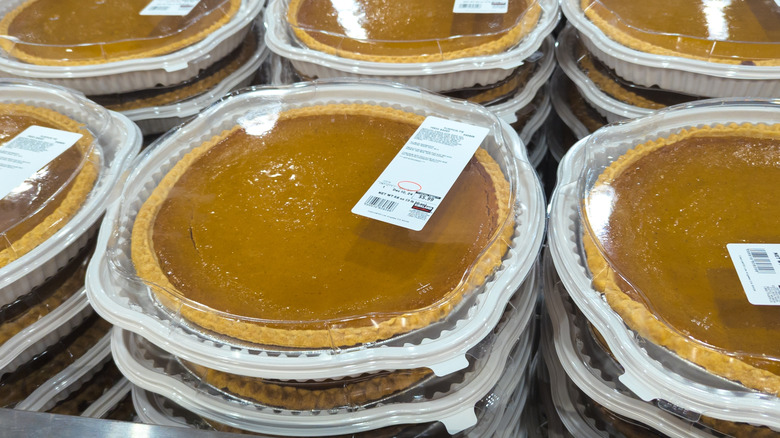 Costco pumpkin pies on display