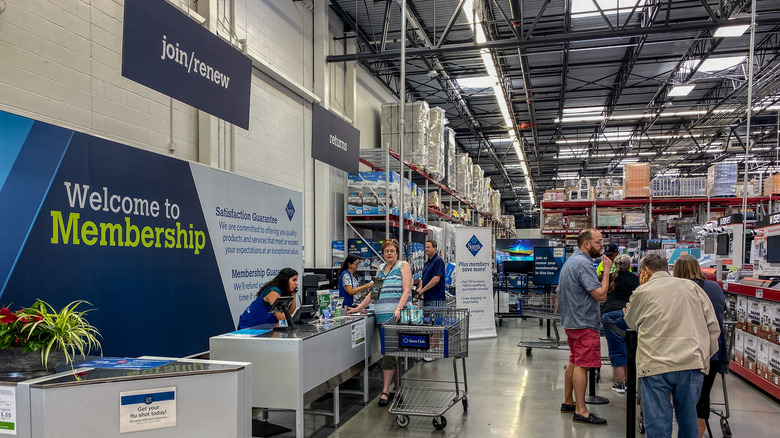 Customers waiting in Sam's Club customer service line.