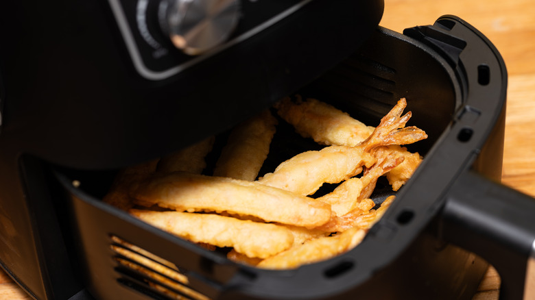 Crispy shrimp tempura in air fryer