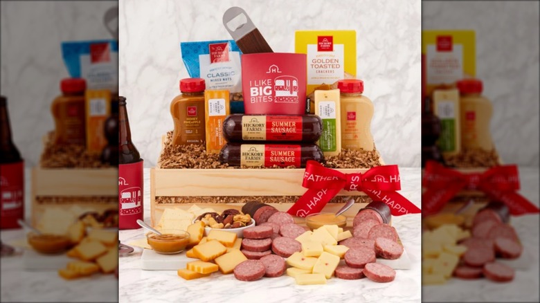 Hickory Farms cheese and sausage gift box