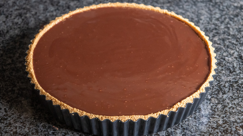 chocolate orange tart undecorated