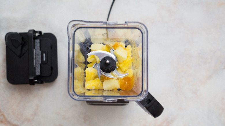 pineapple and honey in blender