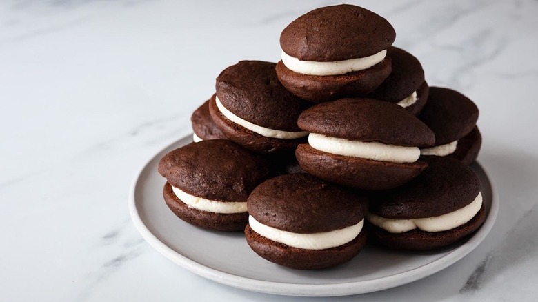 plate of whoopie pies