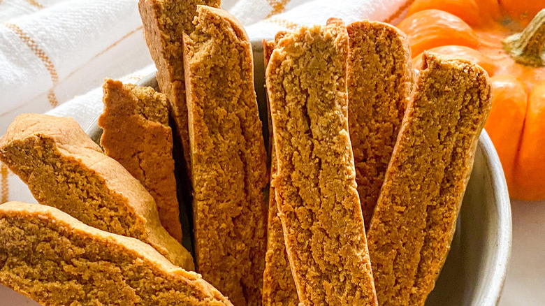 Pumpkin biscotti with coffee