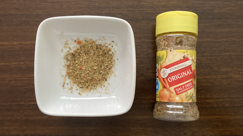 Aldi Stonemill Original Salt Free Seasoning in a small dish, next to the jar