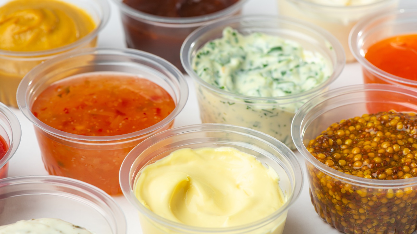 6 Best And 5 Worst Restaurant Sauces You Can Find At The Grocery Store - Mashed