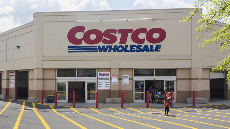 Costco warehouse exterior