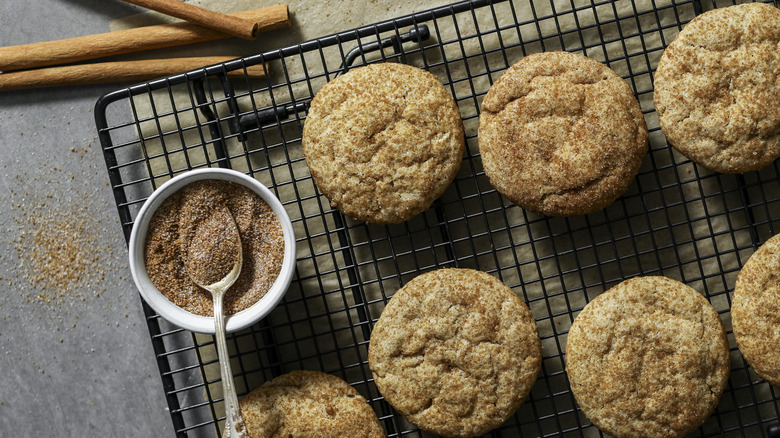 Closeup of snickerdoodles on a cooling rack
