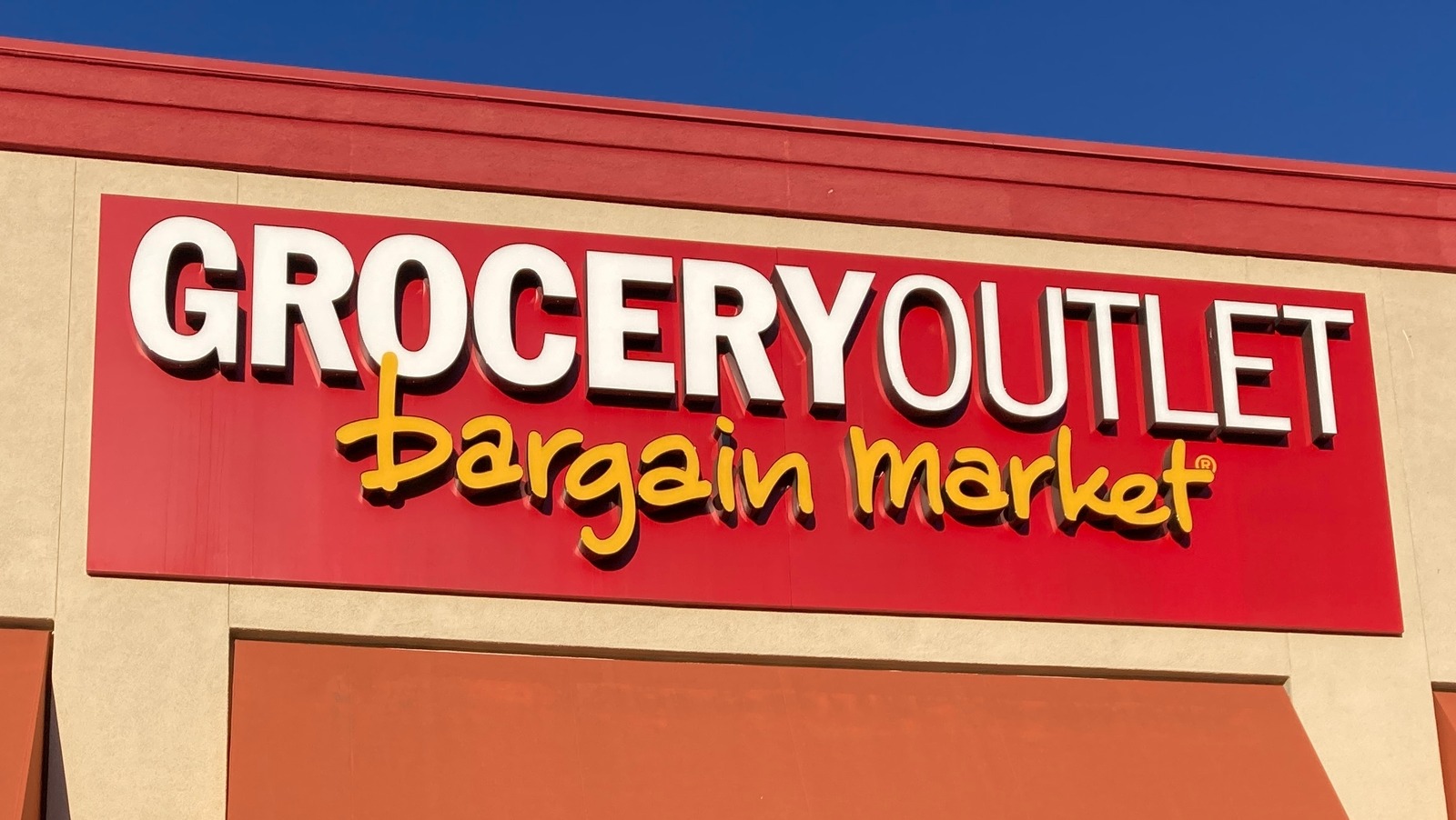 7 Things To Buy At Grocery Outlet And 6 To Avoid
