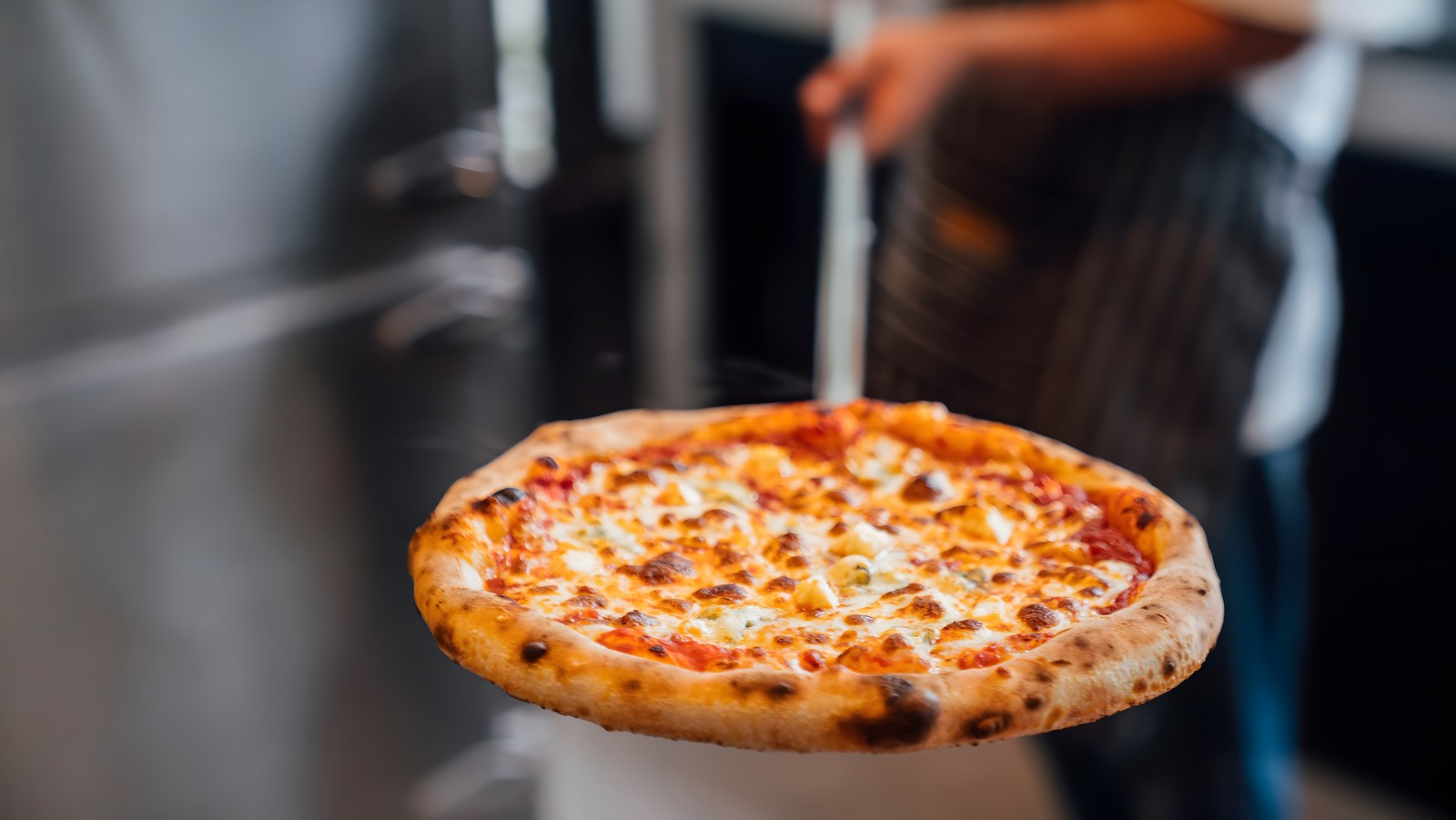 <a href="https://www.mashed.com/1774858/unexpected-restaurants-serve-pizza/" target="_blank">7 Unexpected Chain Restaurants That Serve Pizza (For Better Or Worse)</a>