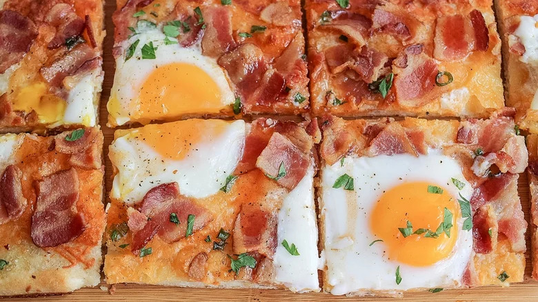 slices of cheesy bacon breakfast pizza
