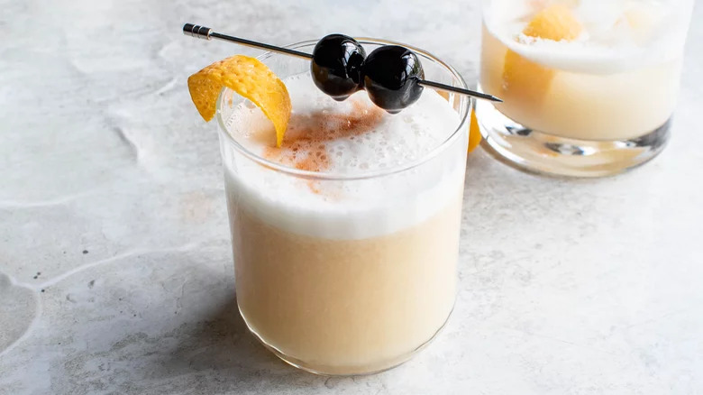 glasses of whiskey sour