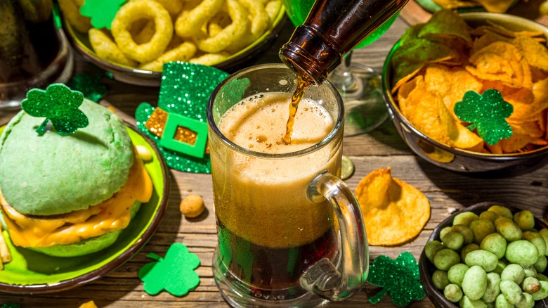 beer with green Saint Patrick's day foods