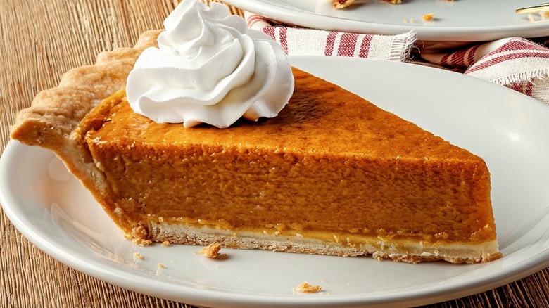 Dennys pumpkin pie with whipped cream