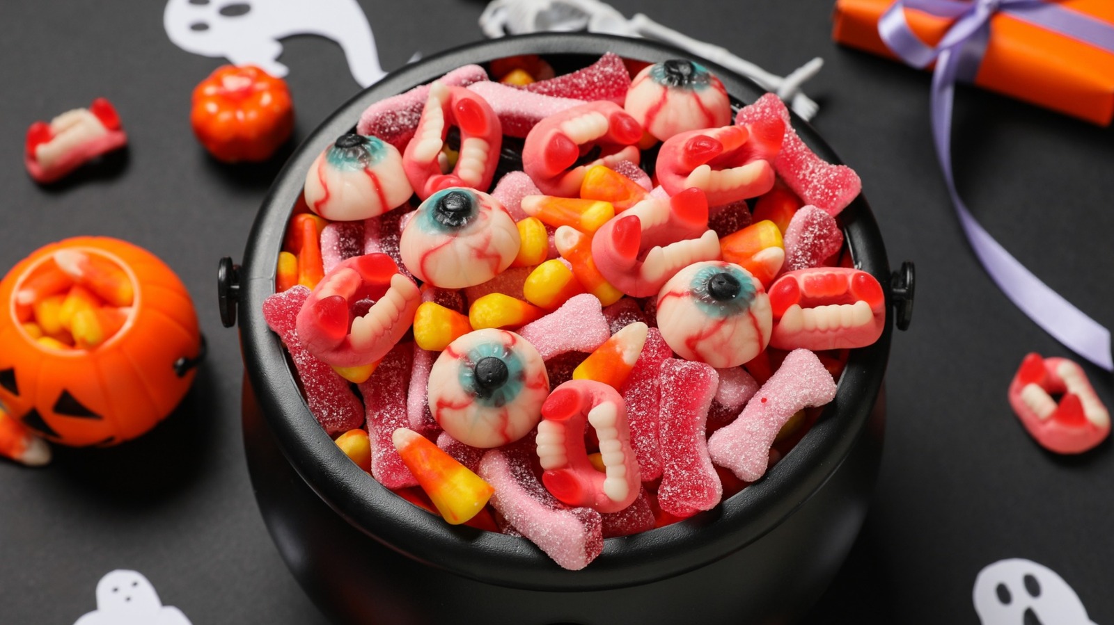 9 Cheapest Places To Buy Halloween Candy In 2026