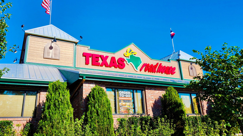 Texas Roadhouse storefront